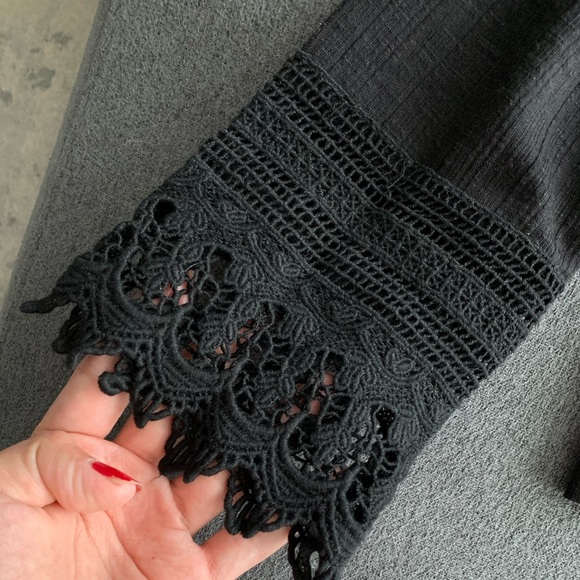 Back tied lace detail arms wrap top - Picture 2 of 6